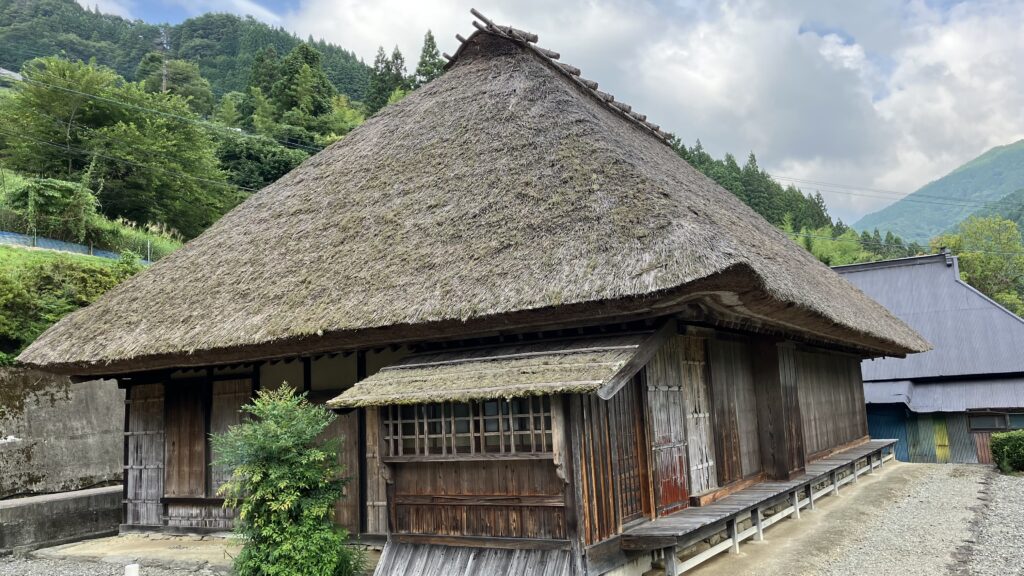 祖谷の観光サイト/長岡家住宅
