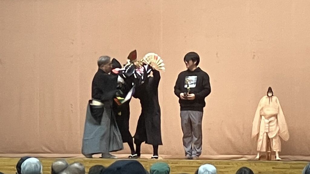 映画”黒の牛”試写会