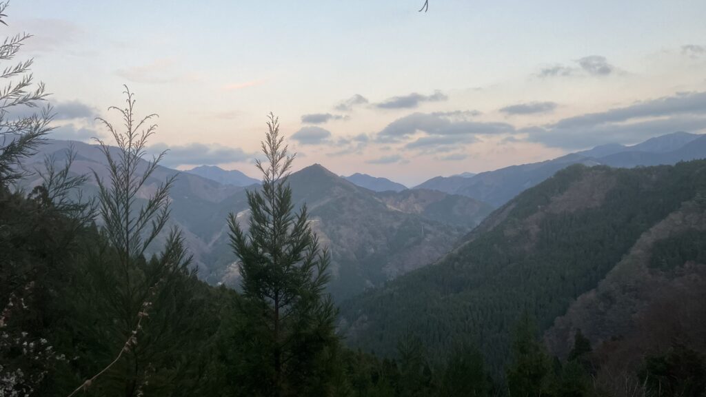 祖谷の風景/天上の林道からの景色