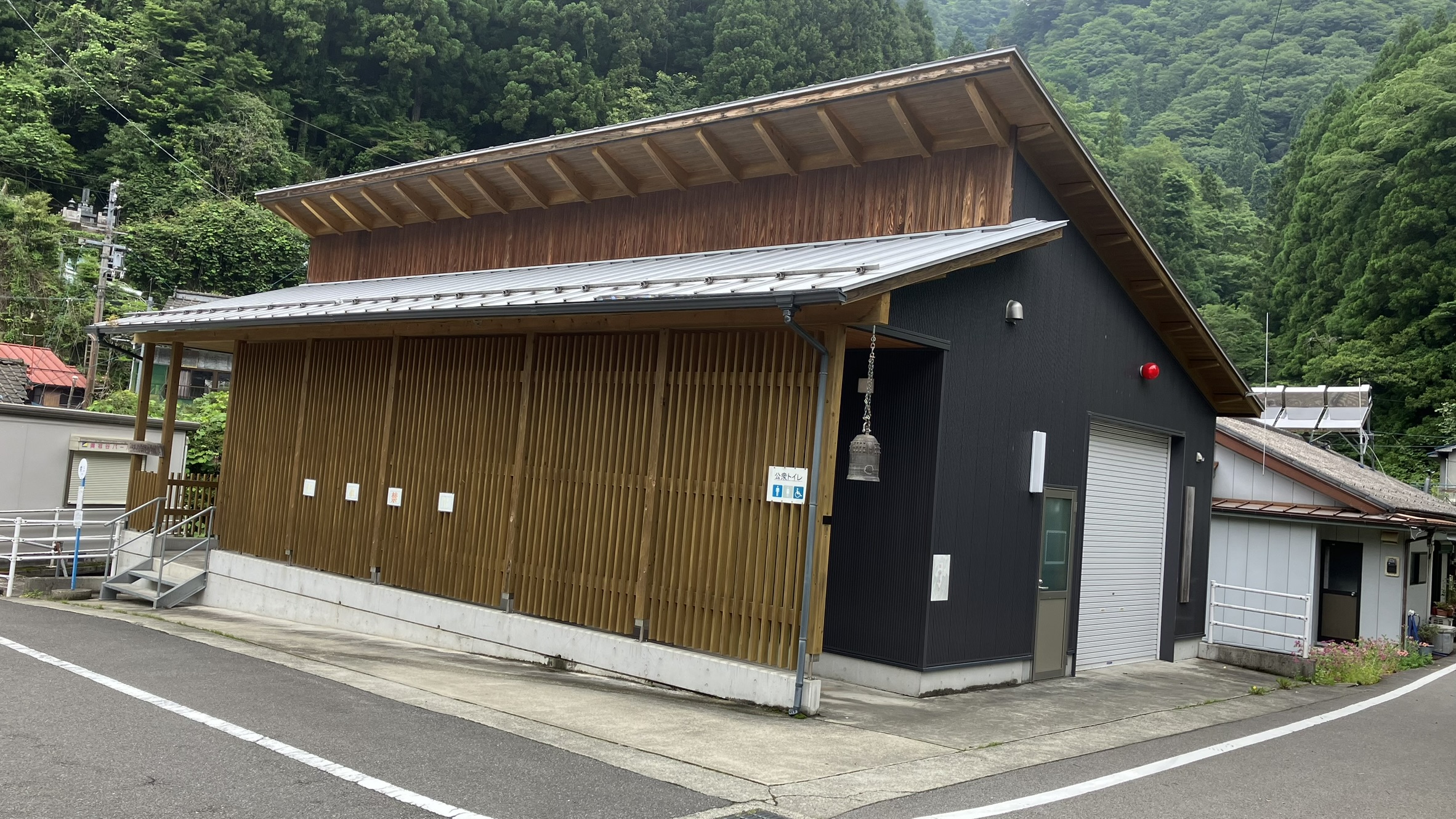 祖谷の観光/京上集落のトイレ