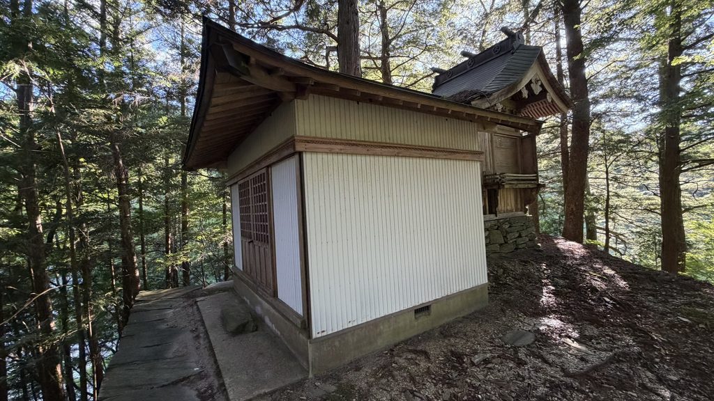 大神社の本宮